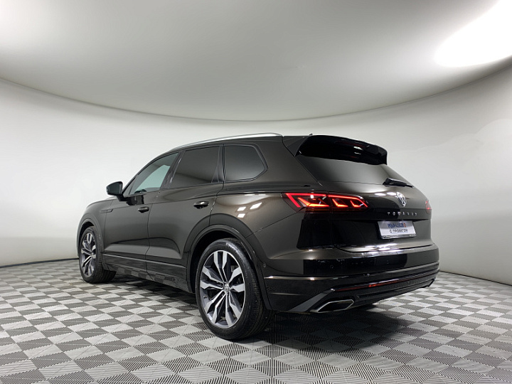 VOLKSWAGEN Touareg 3, 2019 года, Автоматическая, КОРИЧНЕВЫЙ