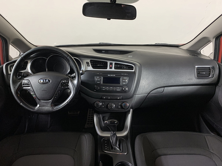 KIA Ceed 1.6, 2013 года, Автоматическая, КРАСНЫЙ