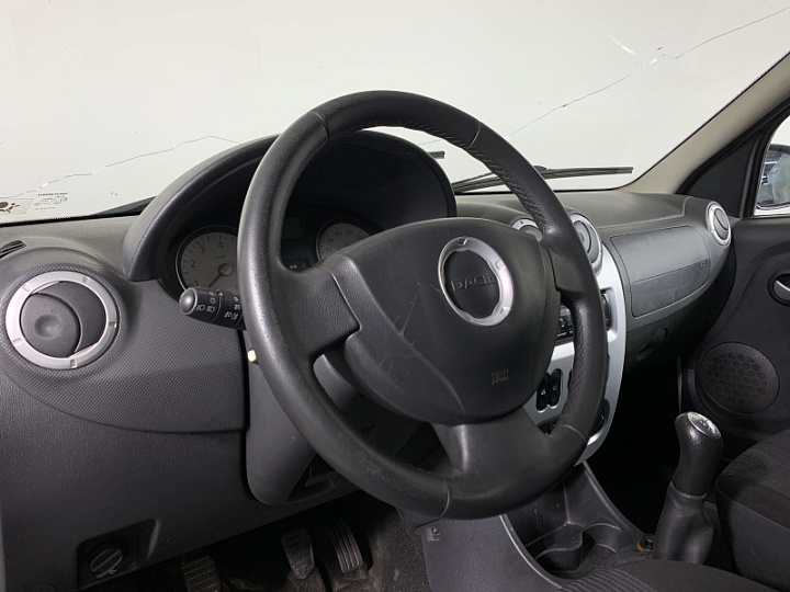 DACIA Logan 1.5, 2010 года, Механика, Серебристый