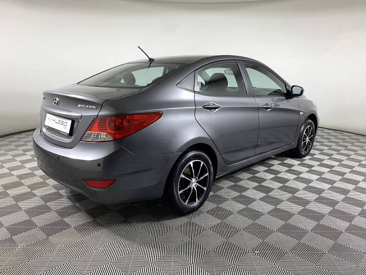 Hyundai Solaris 1.4, 2013 года, Автоматическая, Серый