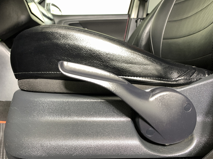 SKODA Fabia 1.2, 2013 года, Механика, ТЕМНО-БОРДОВЫЙ