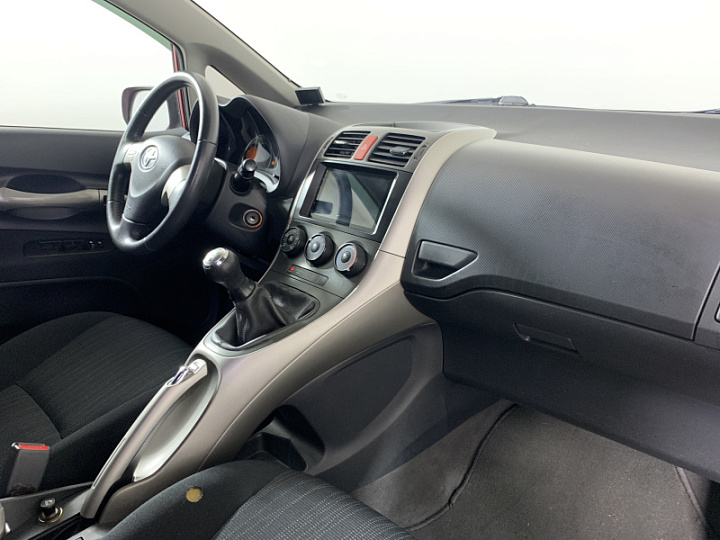 TOYOTA Auris 1.4, 2007 года, Механика, КРАСНЫЙ