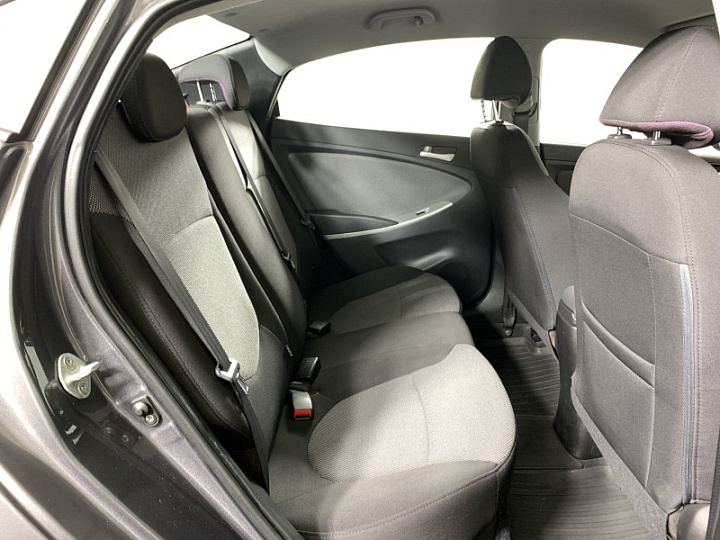 Hyundai Solaris 1.4, 2013 года, Автоматическая, Серый