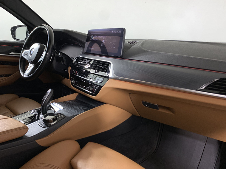 BMW 5 серии 3, 2021 года, Автоматическая, Черный