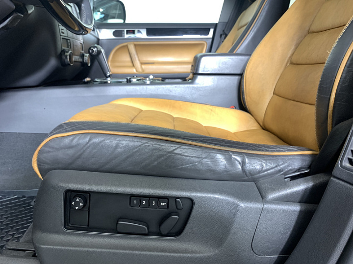 Volkswagen Touareg 3.2, 2006 года, Автоматическая, Черный