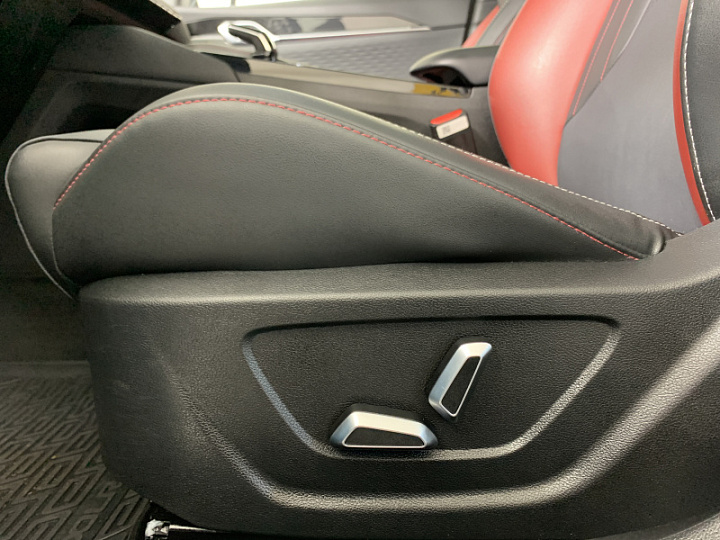 GEELY Coolray 1.5, 2023 года, Робот, СИНИЙ