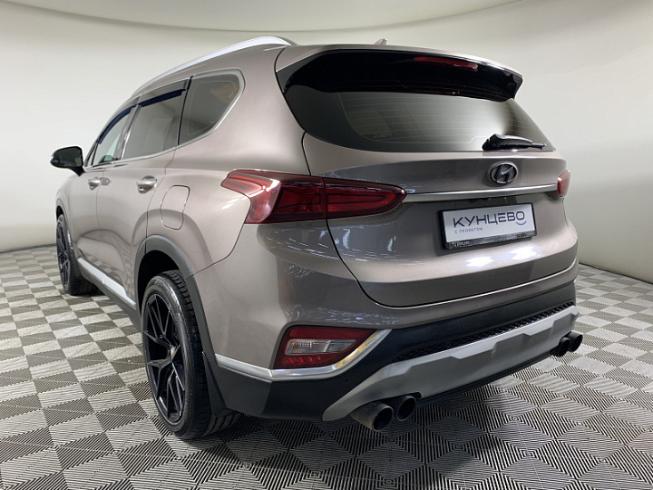 Hyundai Santa Fe 2.2, 2019 года, Автоматическая, Серо-бежевый