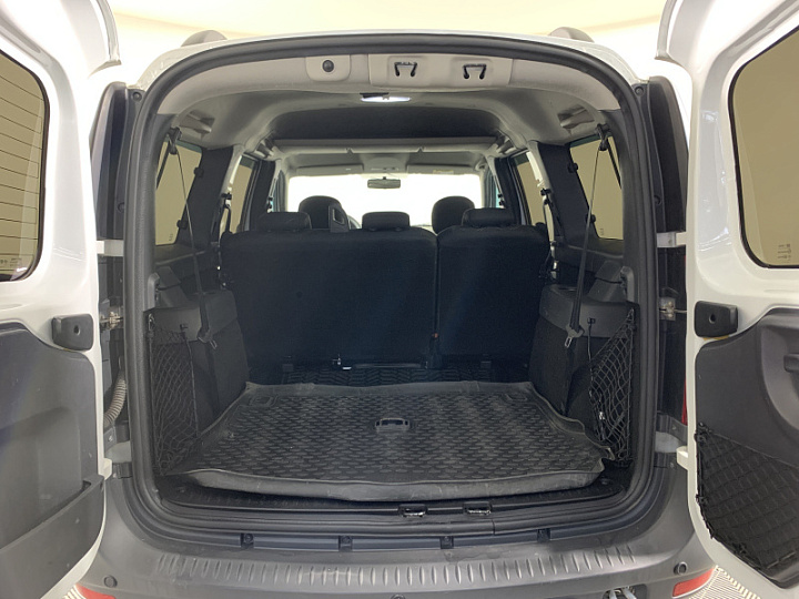 Lada Largus 1.6, 2018 года, Механика, БЕЛЫЙ