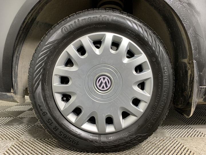 VOLKSWAGEN Touran 1.6, 2008 года, Механика, ЧЕРНЫЙ