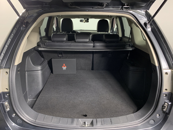 MITSUBISHI Outlander 2.4, 2014 года, Вариатор, СЕРЫЙ