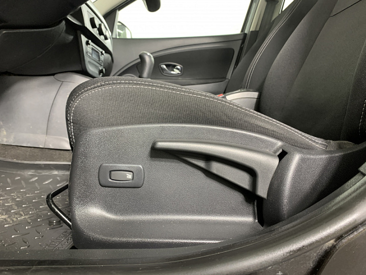 RENAULT Fluence 1.6, 2013 года, Механика, ЧЕРНЫЙ