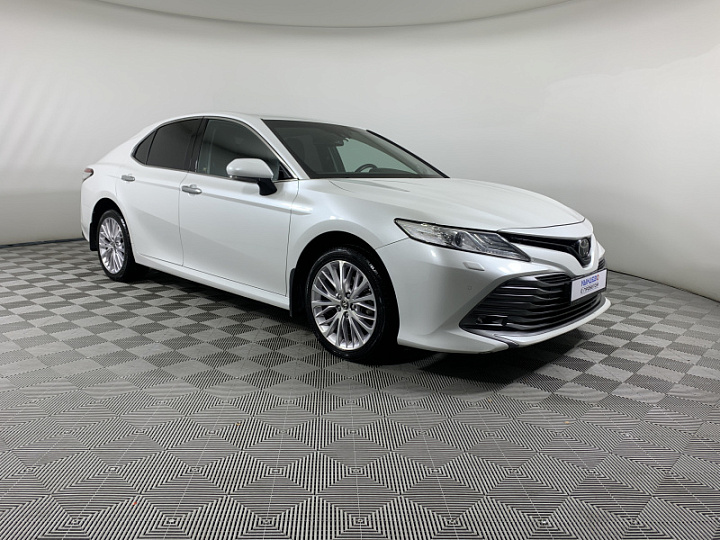 TOYOTA Camry 2.5, 2021 года, Автоматическая, БЕЛЫЙ