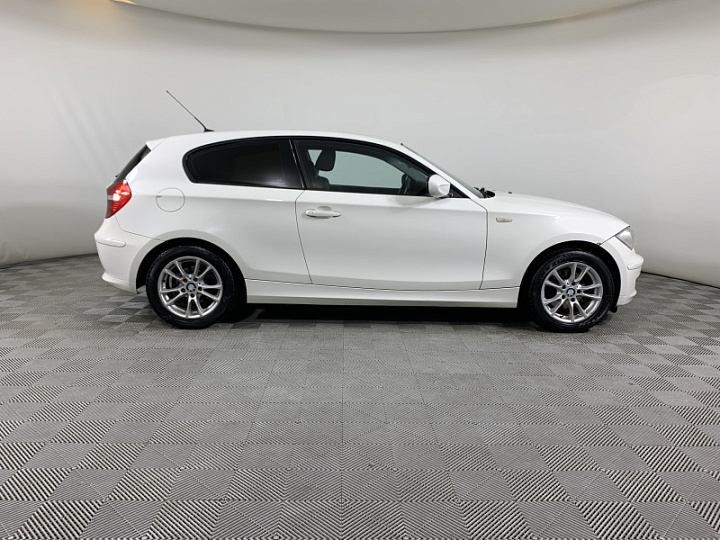 BMW 1 серии 2, 2010 года, Автоматическая, БЕЛЫЙ