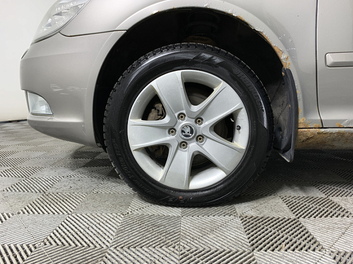 SKODA Octavia 1.8, 2010 года, Робот, СЕРЫЙ