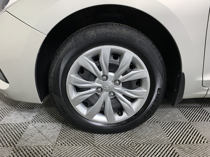 Hyundai Solaris 1.6, 2019 года, Автоматическая, Серый