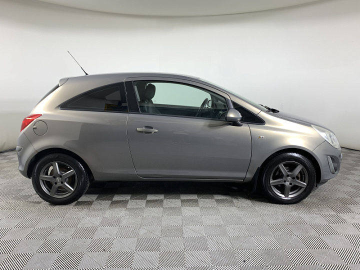 Opel Corsa 1.4, 2013 года, Автоматическая, Бежевый