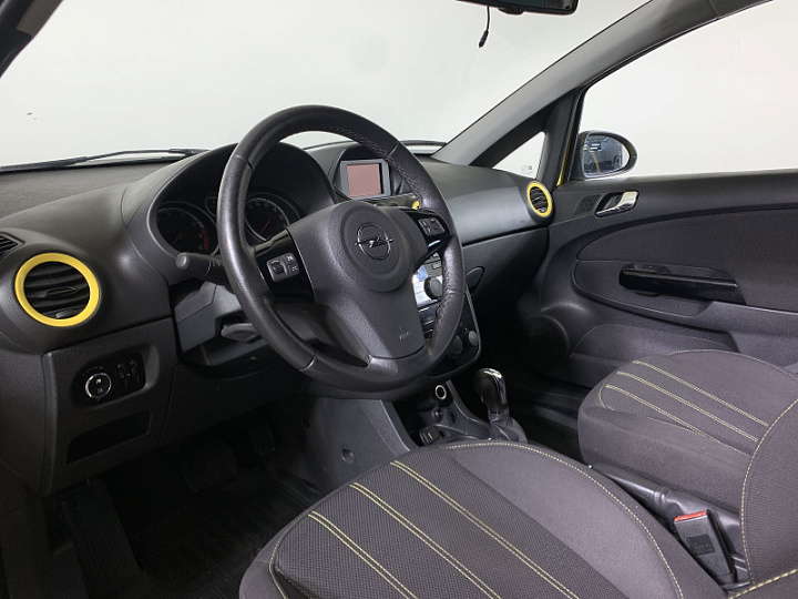 Opel Corsa 1.4, 2013 года, Автоматическая, желтый