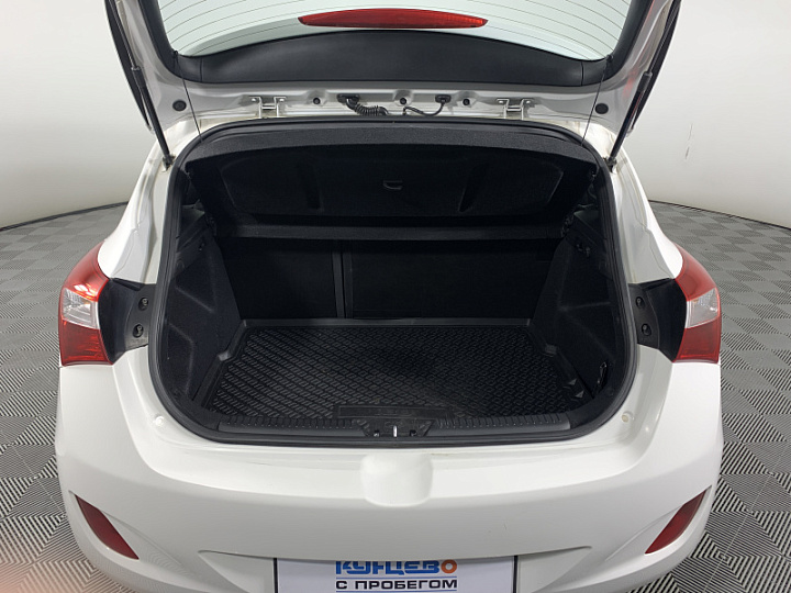 HYUNDAI i30 1.6, 2014 года, Автоматическая, БЕЛЫЙ