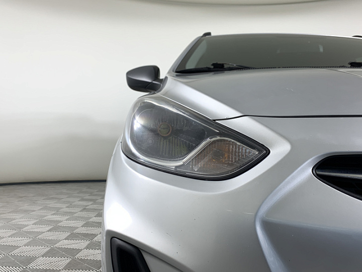 HYUNDAI Solaris 1.6, 2012 года, Автоматическая, Серебристый