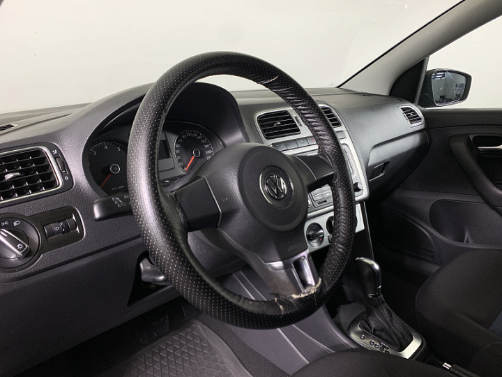 VOLKSWAGEN Polo 1.6, 2013 года, Автоматическая, ЧЕРНЫЙ