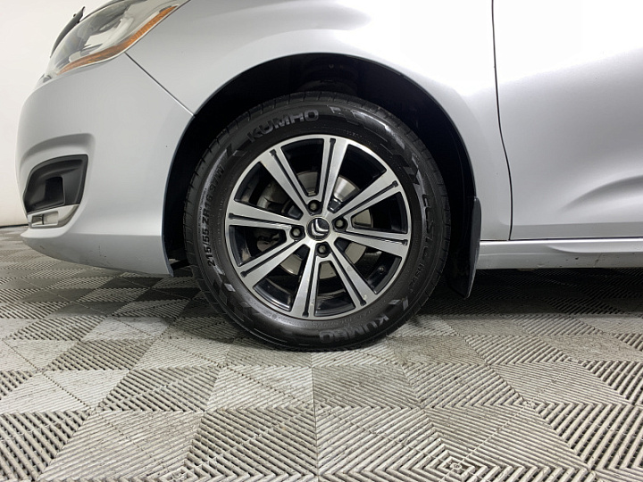 CITROEN C4 1.6, 2015 года, Механика, Серебристый
