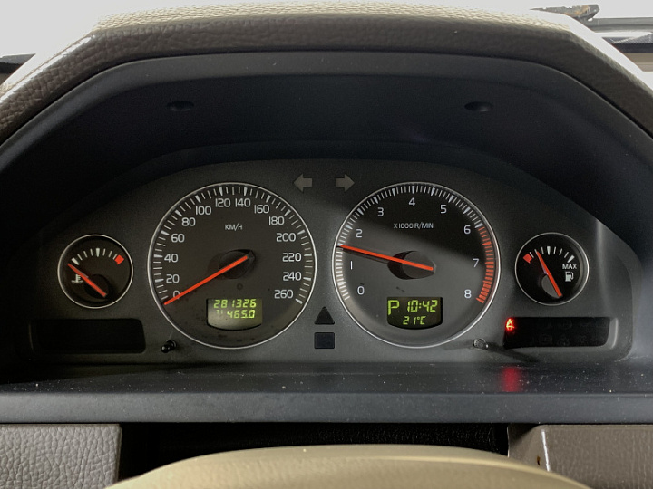 Volvo XC90 2.5, 2010 года, Автоматическая, Черный