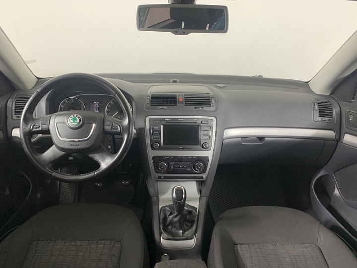 SKODA Octavia 1.4, 2011 года, Механика, СЕРЫЙ