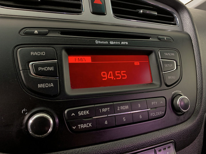 KIA Ceed 1.6, 2012 года, Механика, БЕЛЫЙ