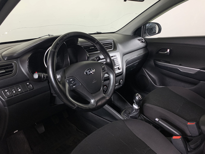 KIA Rio 1.6, 2016 года, Механика, Белый