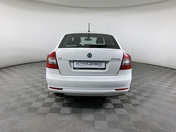 SKODA Octavia 1.8, 2012 года, Автоматическая, БЕЛЫЙ