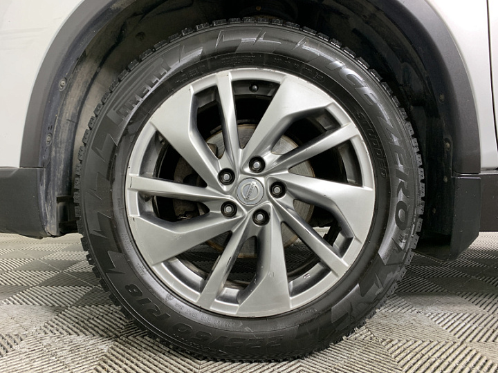NISSAN X-Trail 2, 2015 года, Вариатор, Серебристый