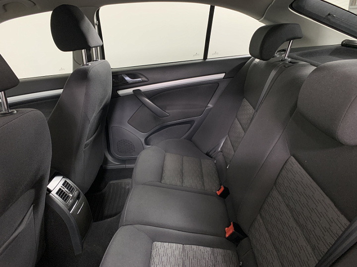 SKODA Octavia 1.4, 2011 года, Механика, СЕРЫЙ