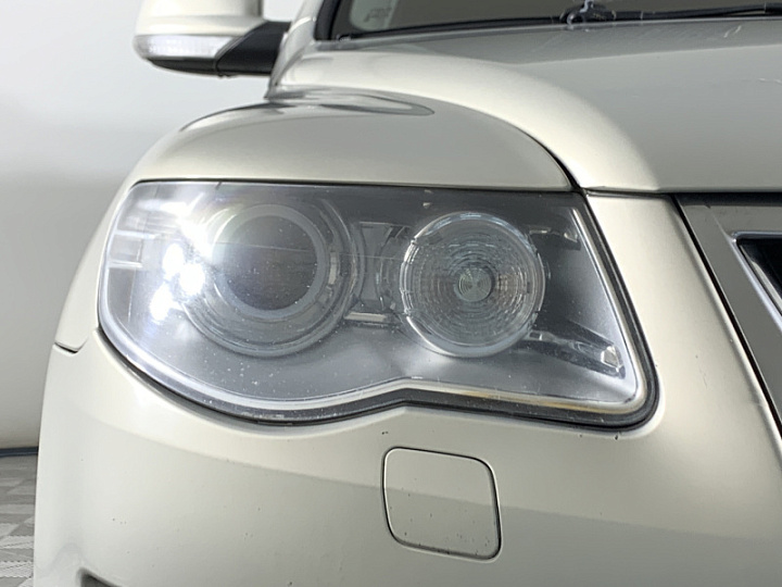 VOLKSWAGEN Touareg 2.5, 2007 года, Автоматическая, Серебристо-желтый