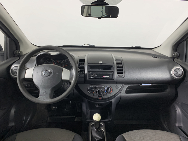 NISSAN Note 1.4, 2011 года, Механика, Серебристый