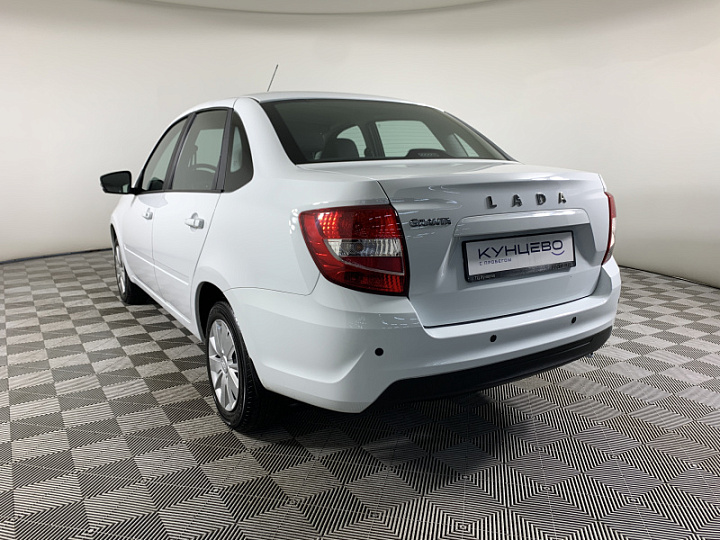 Lada Granta 1.6, 2023 года, Механика, БЕЛЫЙ