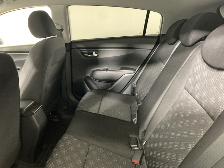 KIA Rio X-Line 1.6, 2020 года, Автоматическая, БЕЛЫЙ