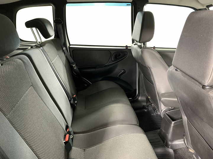 CHEVROLET Niva 1.7, 2018 года, Механика, БЕЛЫЙ