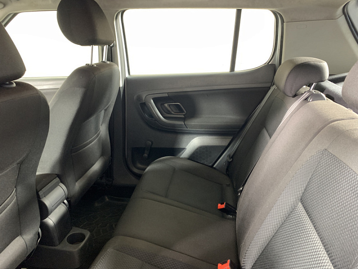 SKODA Fabia 1.4, 2011 года, Механика, Серебристый