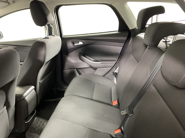 FORD Focus 1.6, 2015 года, Робот, СИНИЙ