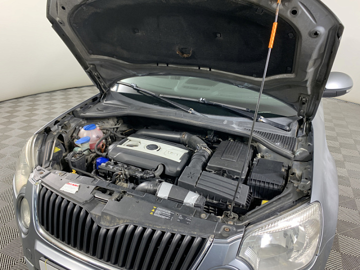 SKODA Yeti 1.8, 2010 года, Механика, СЕРЫЙ