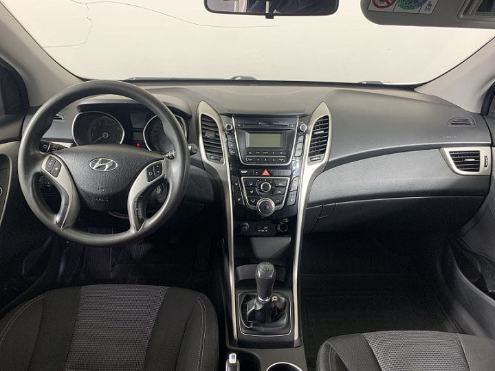 Hyundai i30 1.6, 2015 года, Механика, БЕЛЫЙ
