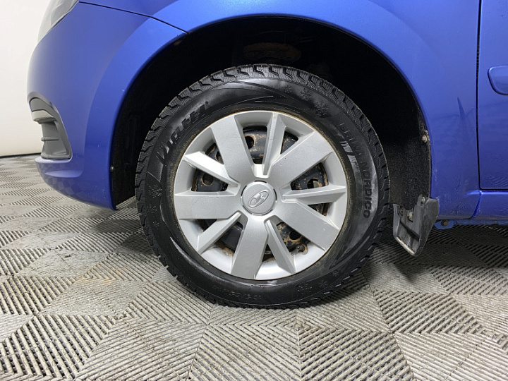 Lada Granta 1.6, 2019 года, Автоматическая, ЯРКО-СИНИЙ