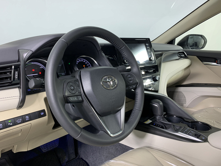 TOYOTA Camry 2.5, 2022 года, Вариатор, БЕЛЫЙ