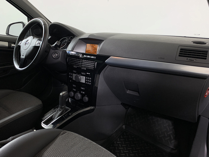 OPEL Astra 1.8, 2012 года, Автоматическая, БЕЛЫЙ