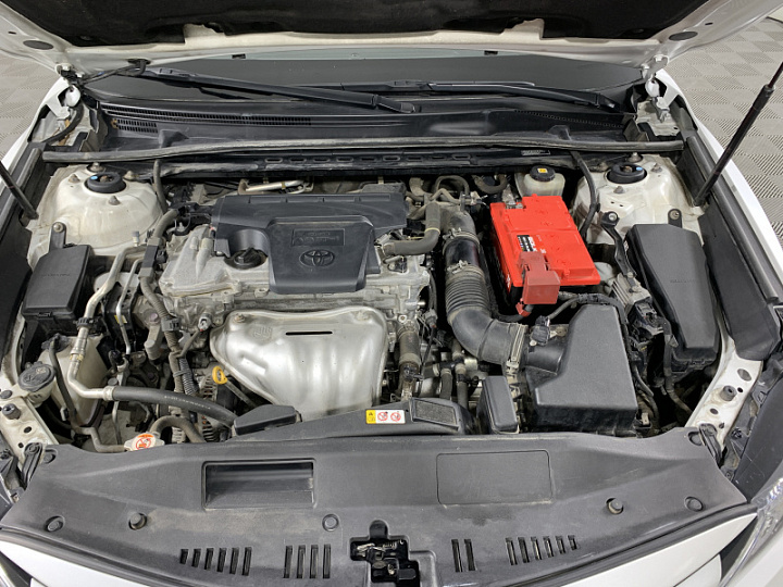 TOYOTA Camry 2.5, 2019 года, Автоматическая, БЕЛЫЙ