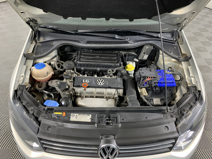 VOLKSWAGEN Polo 1.6, 2012 года, Механика, Серебристо-желтый