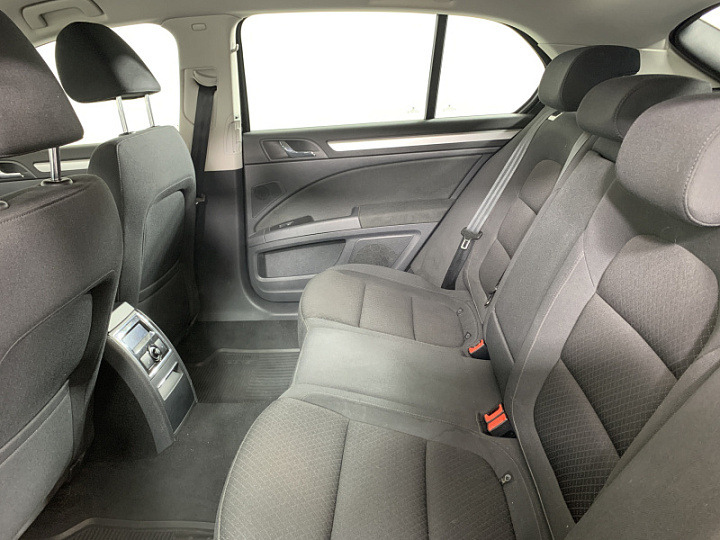 SKODA Superb 1.8, 2015 года, Робот, ЧЕРНЫЙ