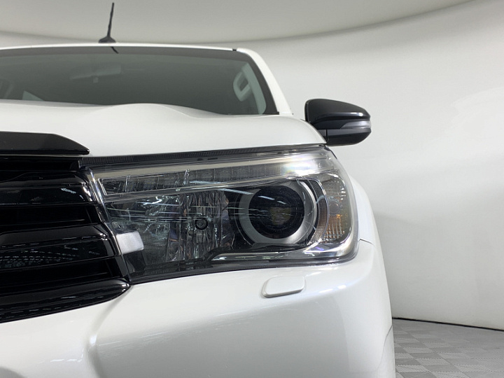 TOYOTA Hilux 2.8, 2018 года, Автоматическая, БЕЛЫЙ