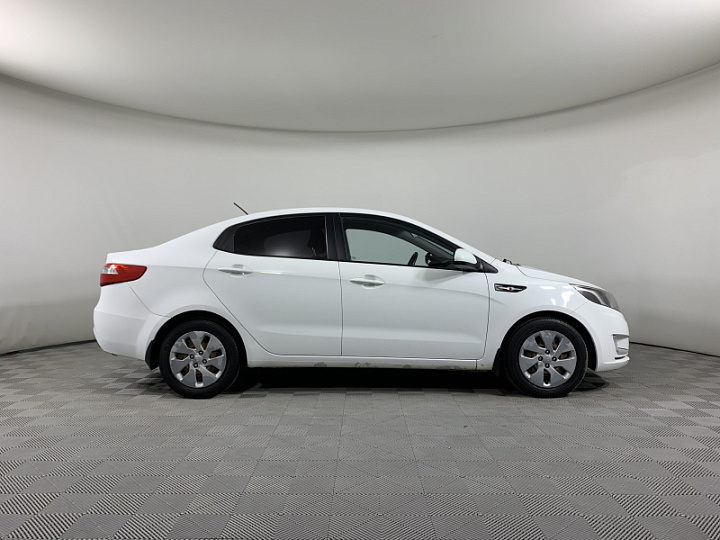 KIA Rio 1.6, 2014 года, Автоматическая, БЕЛЫЙ