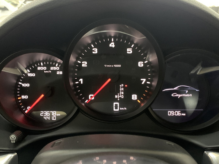 Porsche Cayman 2, 2022 года, Робот, Красный
